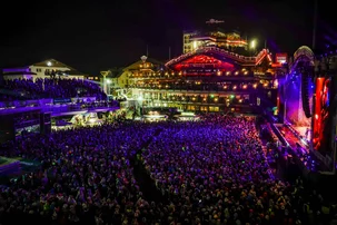 Opening Sting © Daniel Scharinger